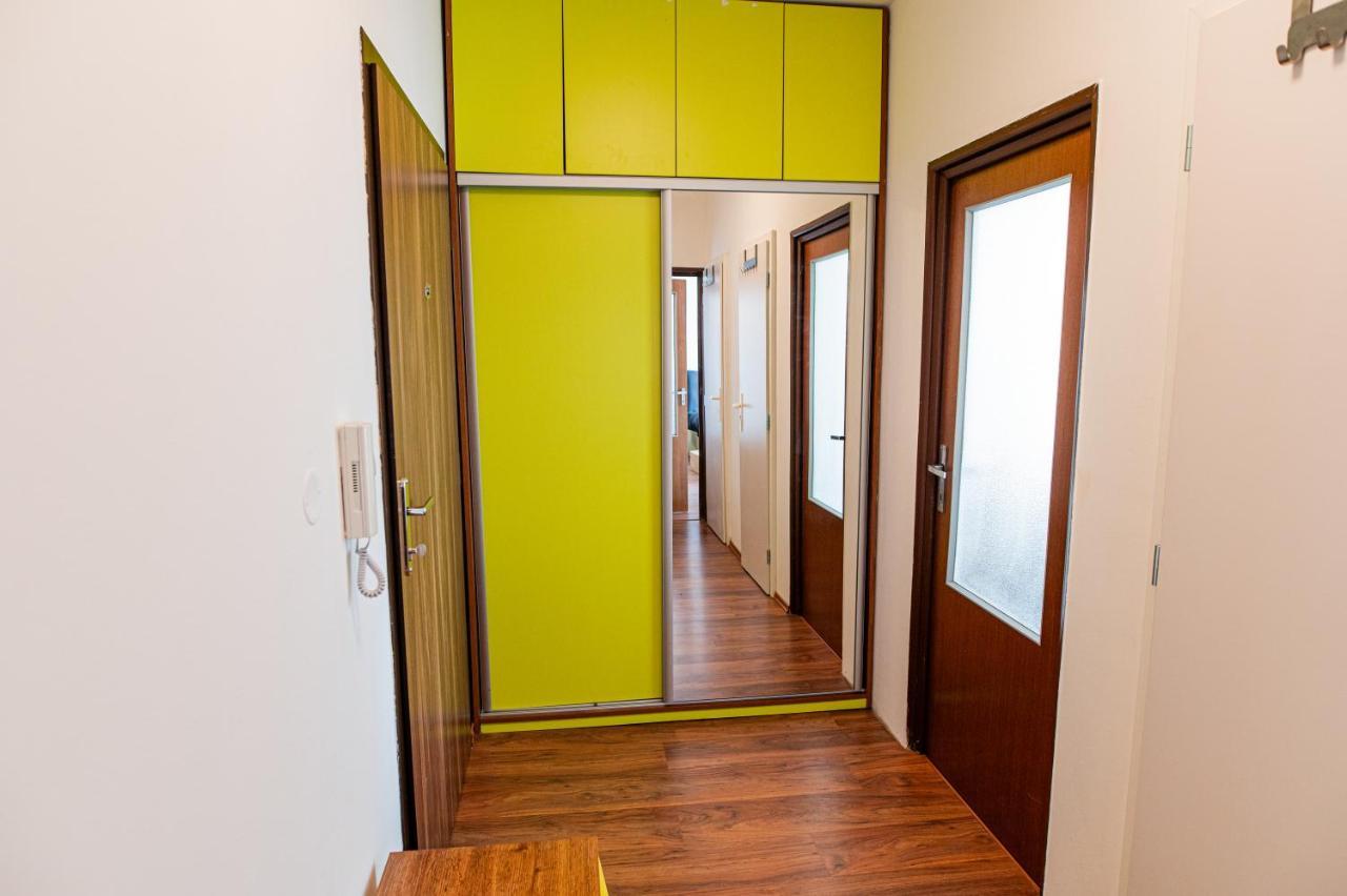 Apartament 1 Km From Center *